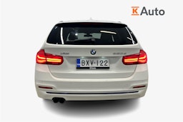 valkoinen BMW 320 2016 kuva 3.