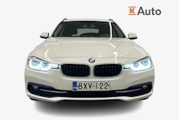 valkoinen BMW 320 2016 kuva 5.