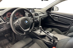 valkoinen BMW 320 2016 kuva 7.