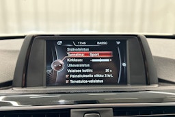 valkoinen BMW 320 2016 kuva 20.