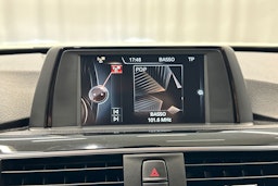 valkoinen BMW 320 2016 kuva 22.