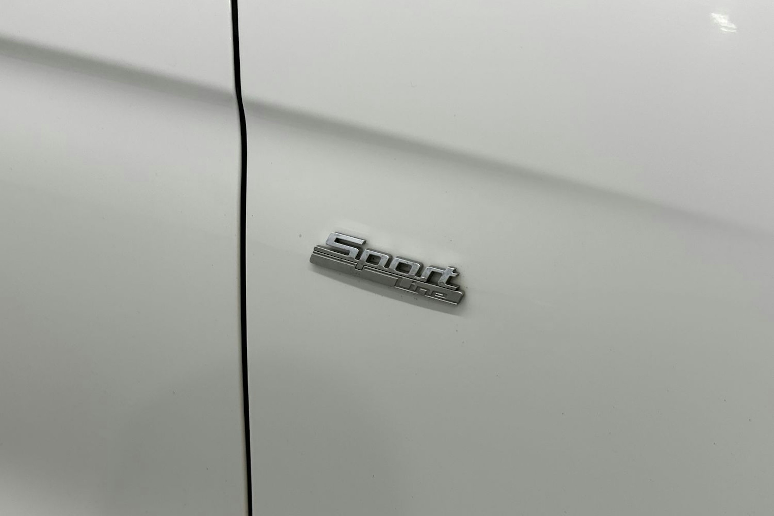 valkoinen BMW 320 2016 kuva 26.