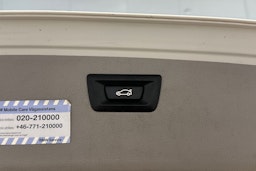 valkoinen BMW 320 2016 kuva 27.