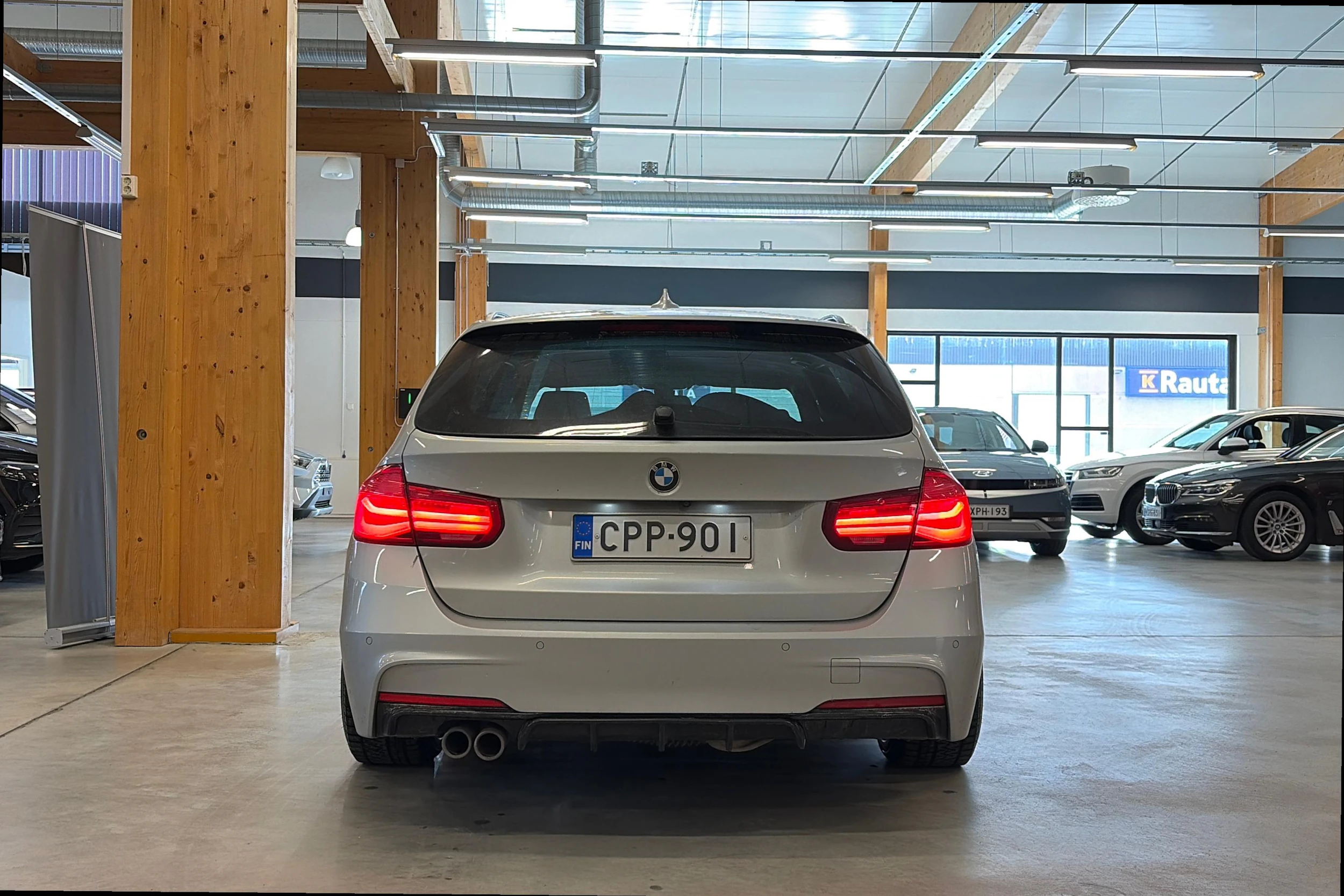 hopea BMW 320 2016 kuva 3.