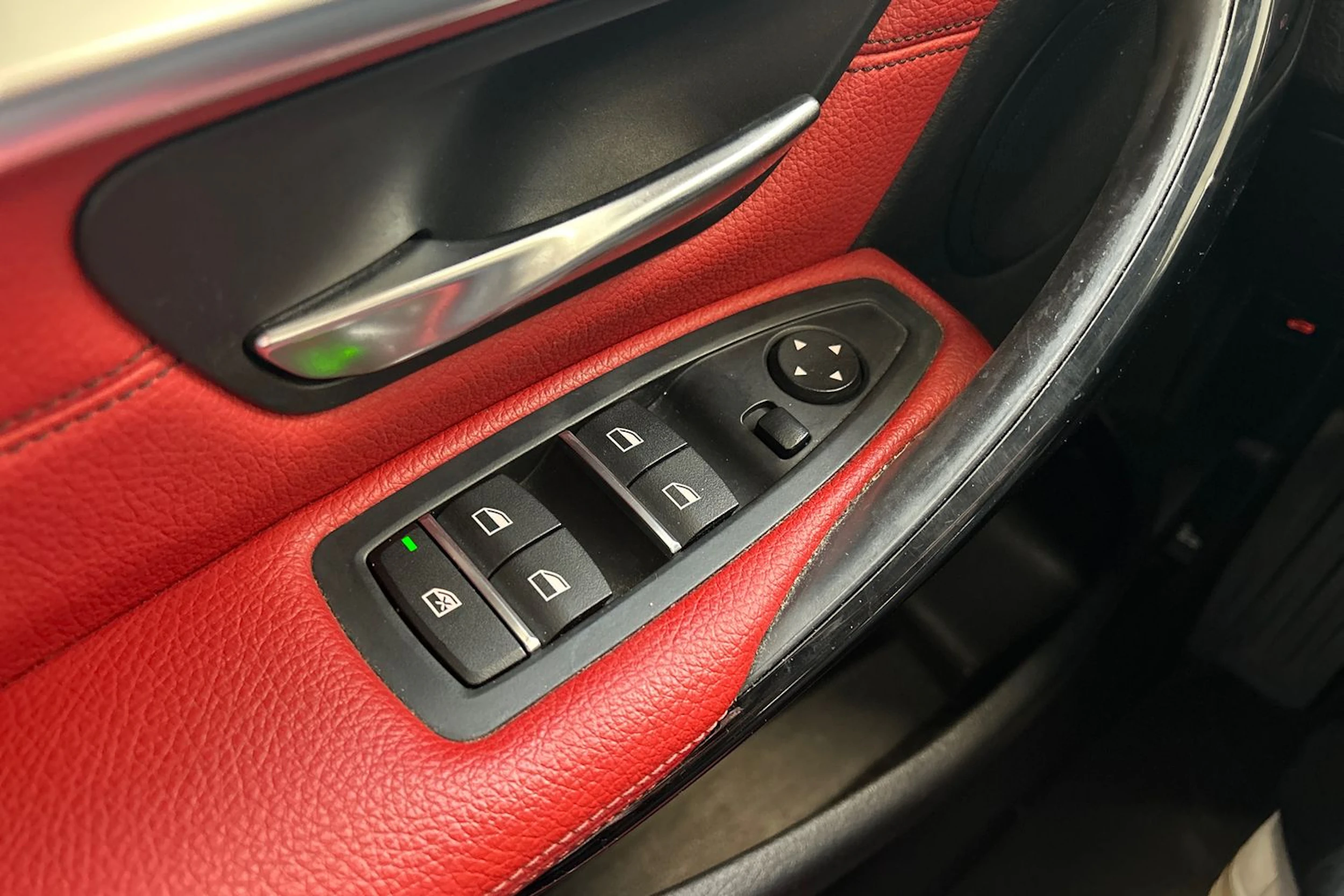 harmaa BMW 320 2016 kuva 22.