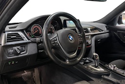 musta BMW 320 2016 kuva 3.