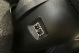 musta BMW 320 2017 kuva 18.