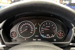 musta BMW 320 2017 kuva 26.