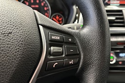 musta BMW 320 2017 kuva 30.