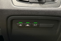 musta BMW 320 2017 kuva 32.