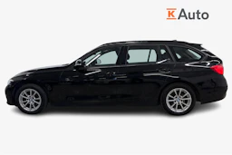 musta BMW 320 2016 kuva 5.