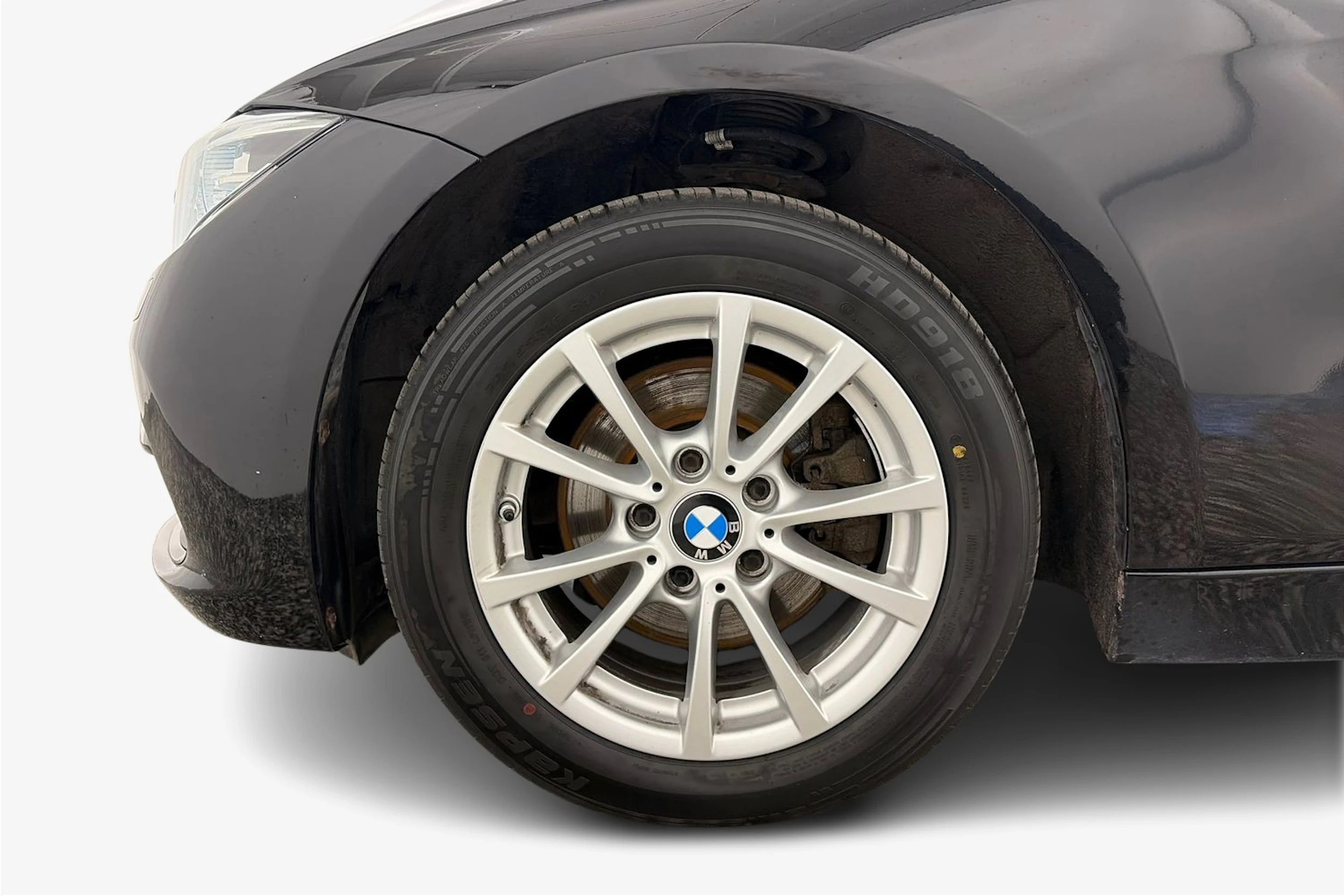 musta BMW 320 2016 kuva 9.