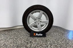 musta BMW 320 2016 kuva 10.