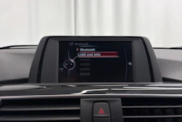 musta BMW 320 2016 kuva 19.