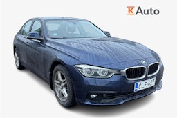 sininen BMW 320 2018 kuva 1.