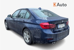 sininen BMW 320 2018 kuva 2.