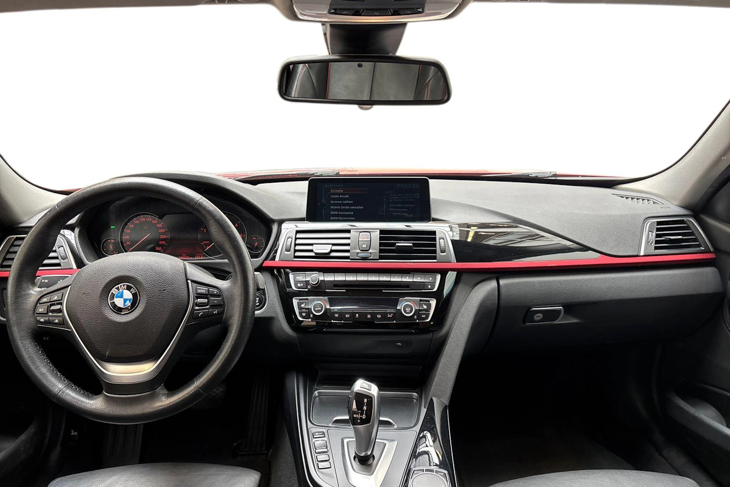 punainen BMW 320 2017 kuva 7.