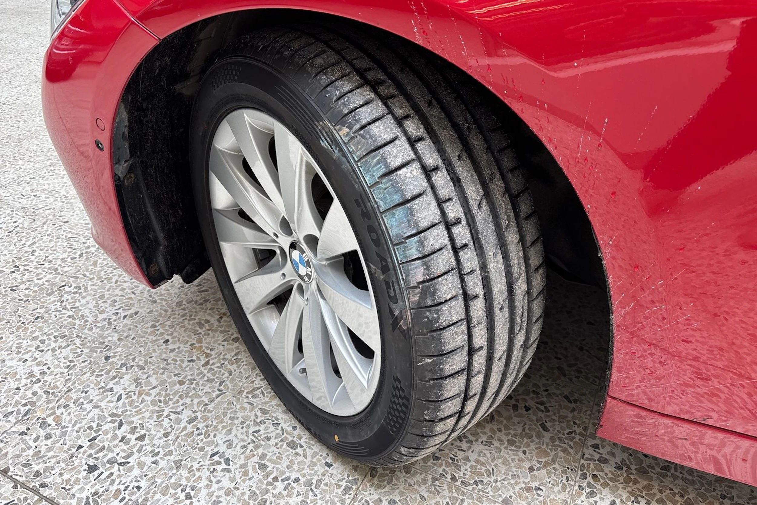 punainen BMW 320 2017 kuva 10.