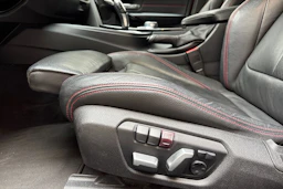 punainen BMW 320 2017 kuva 16.