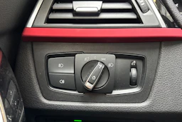 punainen BMW 320 2017 kuva 17.