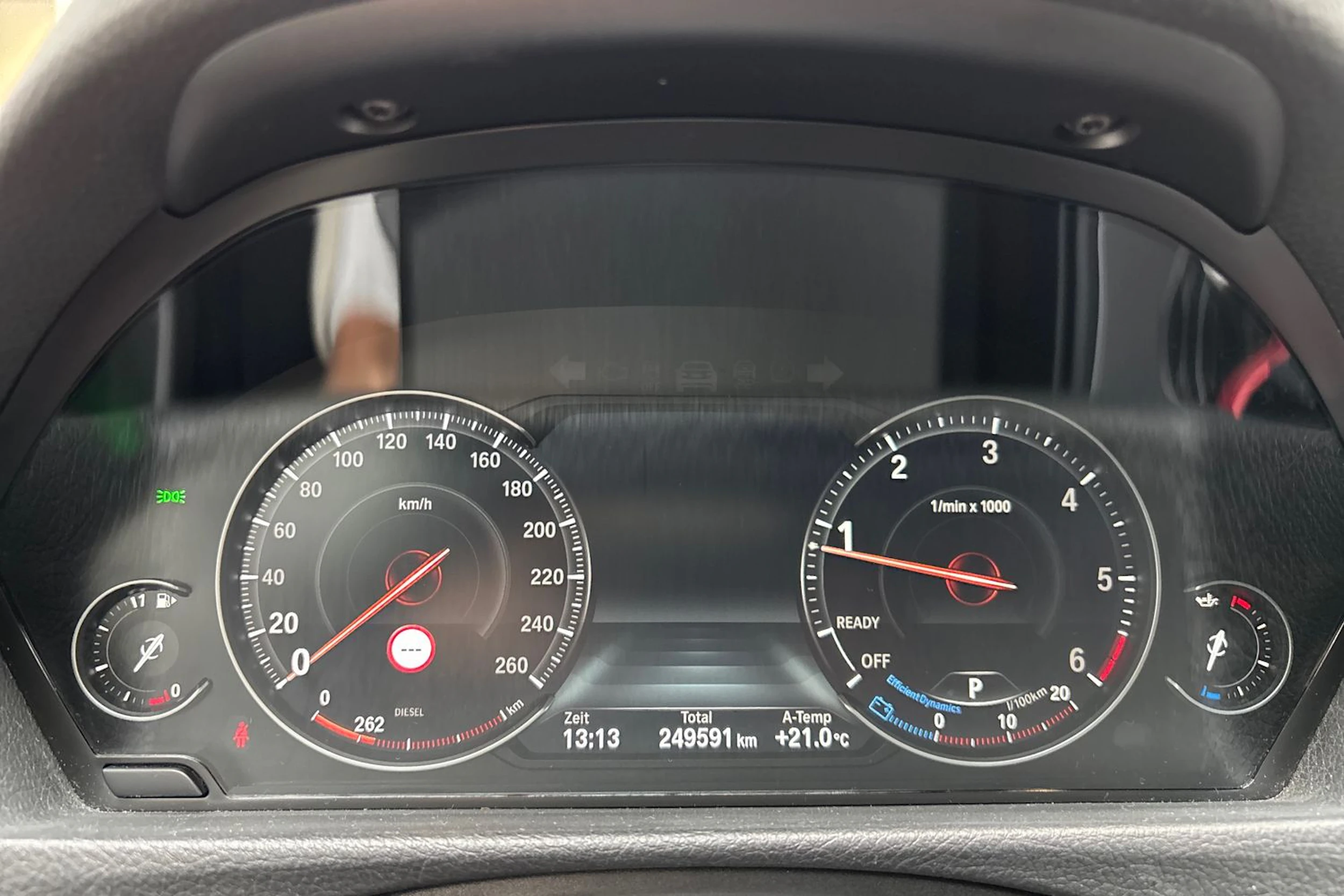 punainen BMW 320 2017 kuva 20.