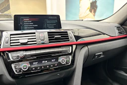 punainen BMW 320 2017 kuva 22.