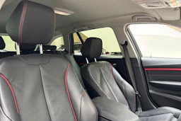 punainen BMW 320 2017 kuva 26.