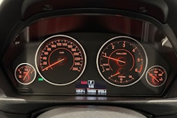 musta BMW 320 2017 kuva 18.
