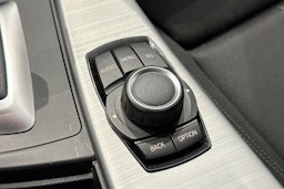 musta BMW 320 2017 kuva 23.