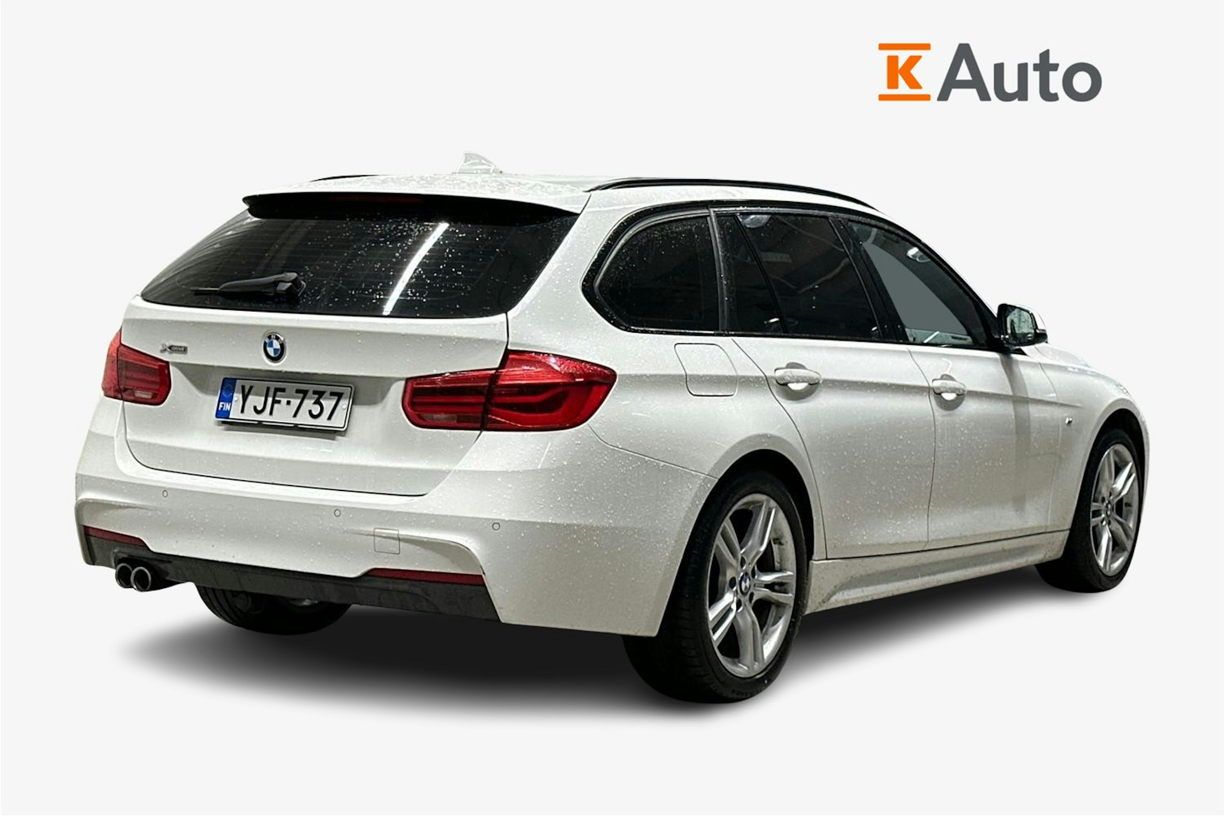 valkoinen BMW 320 2017 kuva 2.