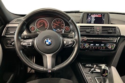 valkoinen BMW 320 2017 kuva 9.