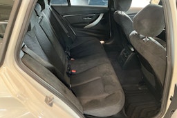 valkoinen BMW 320 2017 kuva 17.