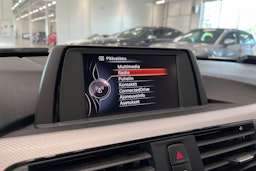 valkoinen BMW 320 2017 kuva 19.