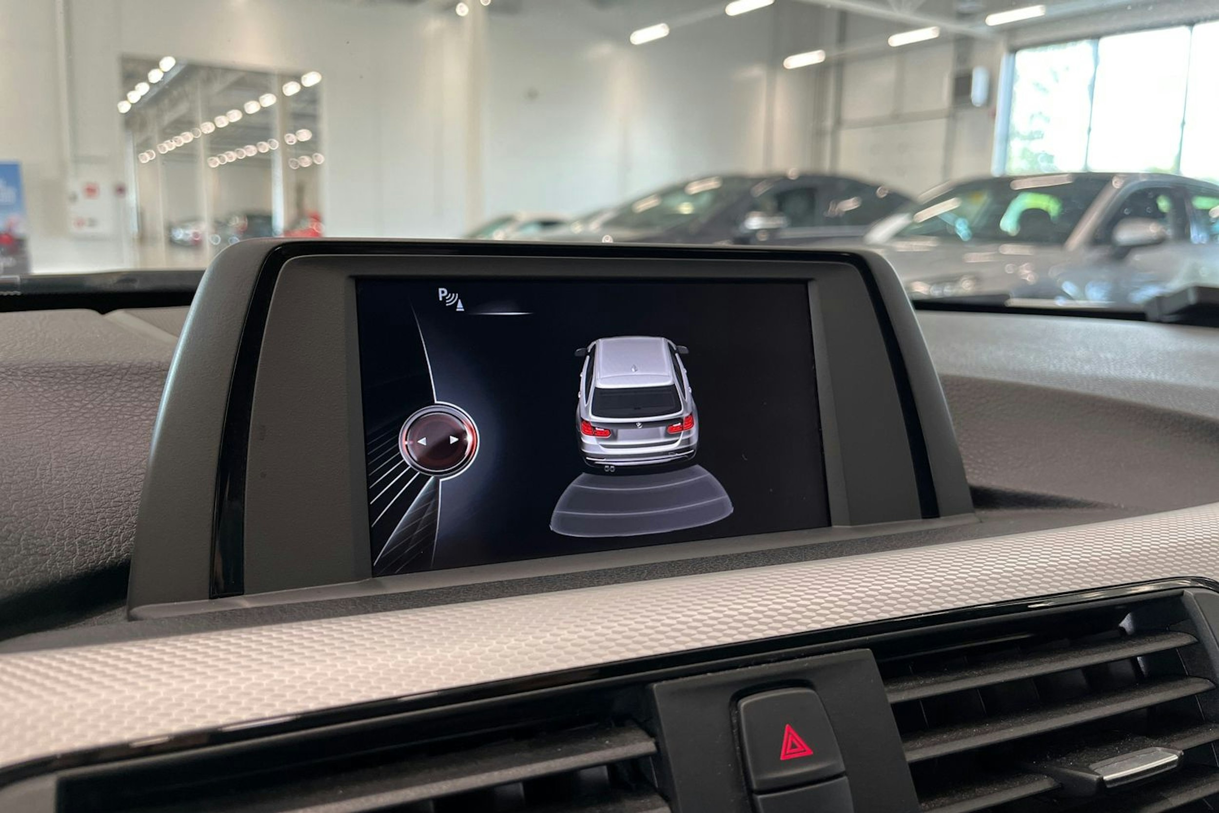 valkoinen BMW 320 2017 kuva 22.