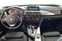 Musta BMW 320 2017 kuva 7.