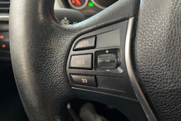Musta BMW 320 2017 kuva 14.
