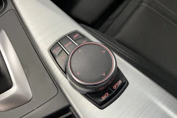 Musta BMW 320 2017 kuva 28.