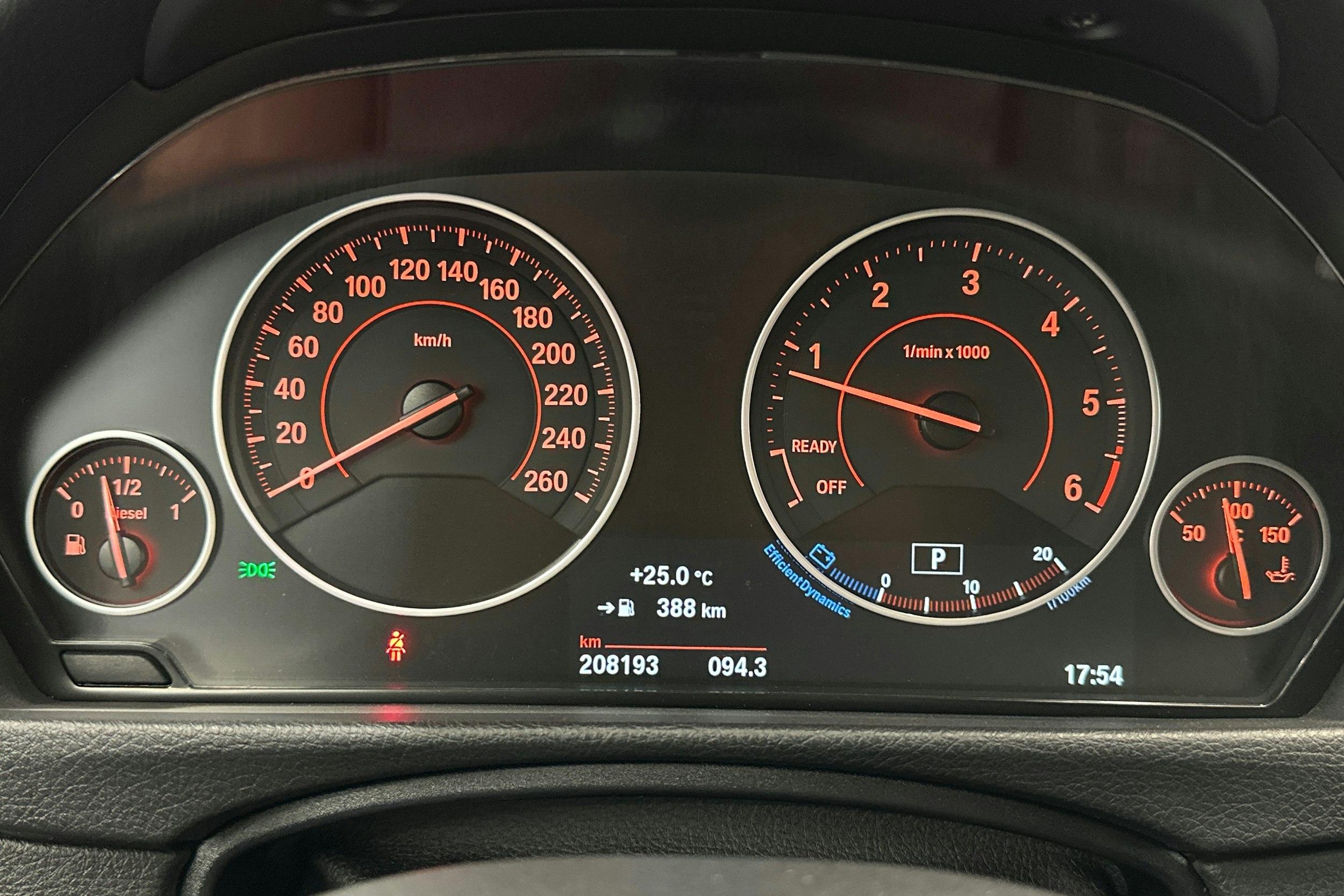 met. harmaa BMW 320 2017 kuva 17.