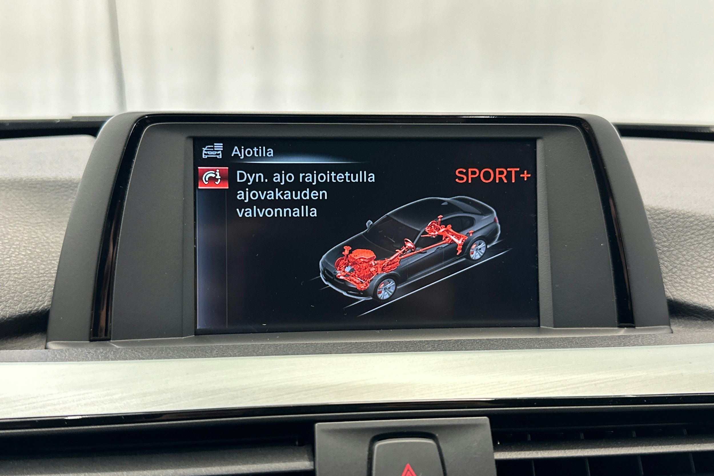 met. harmaa BMW 320 2017 kuva 18.