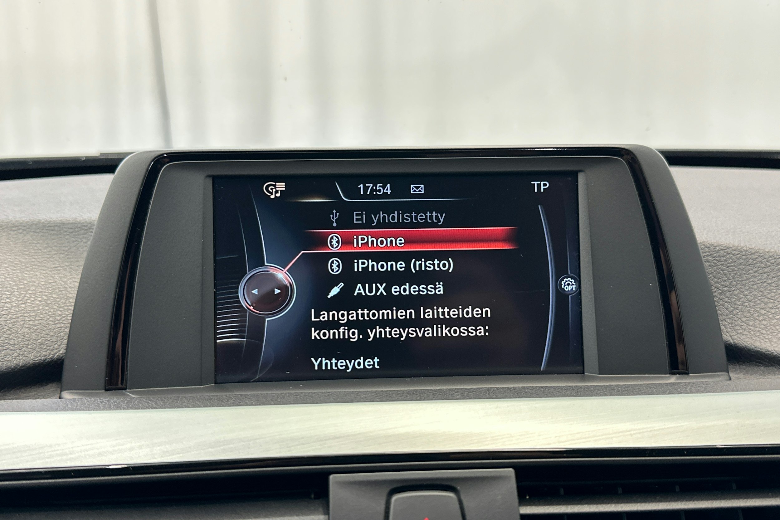 met. harmaa BMW 320 2017 kuva 19.