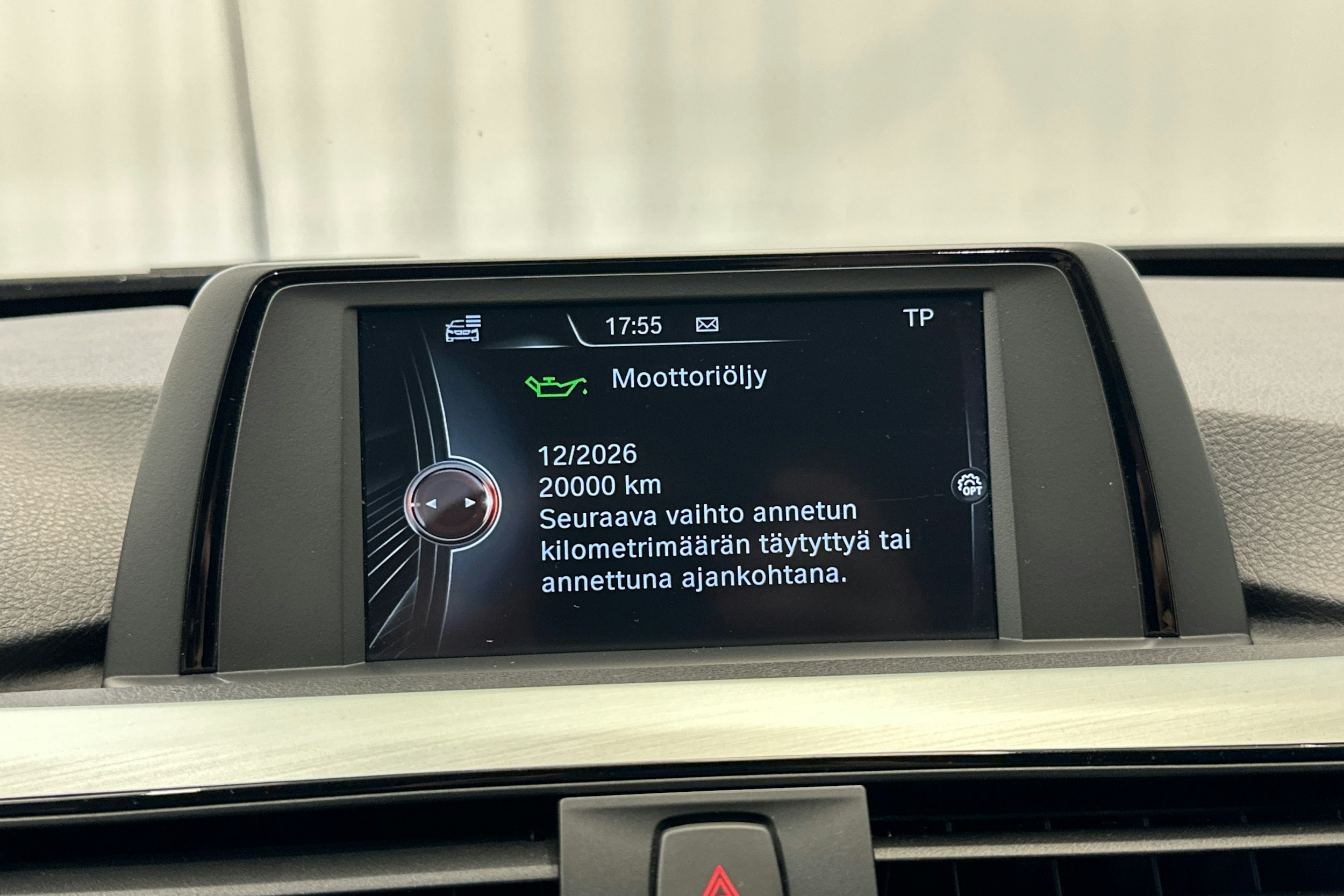 met. harmaa BMW 320 2017 kuva 20.