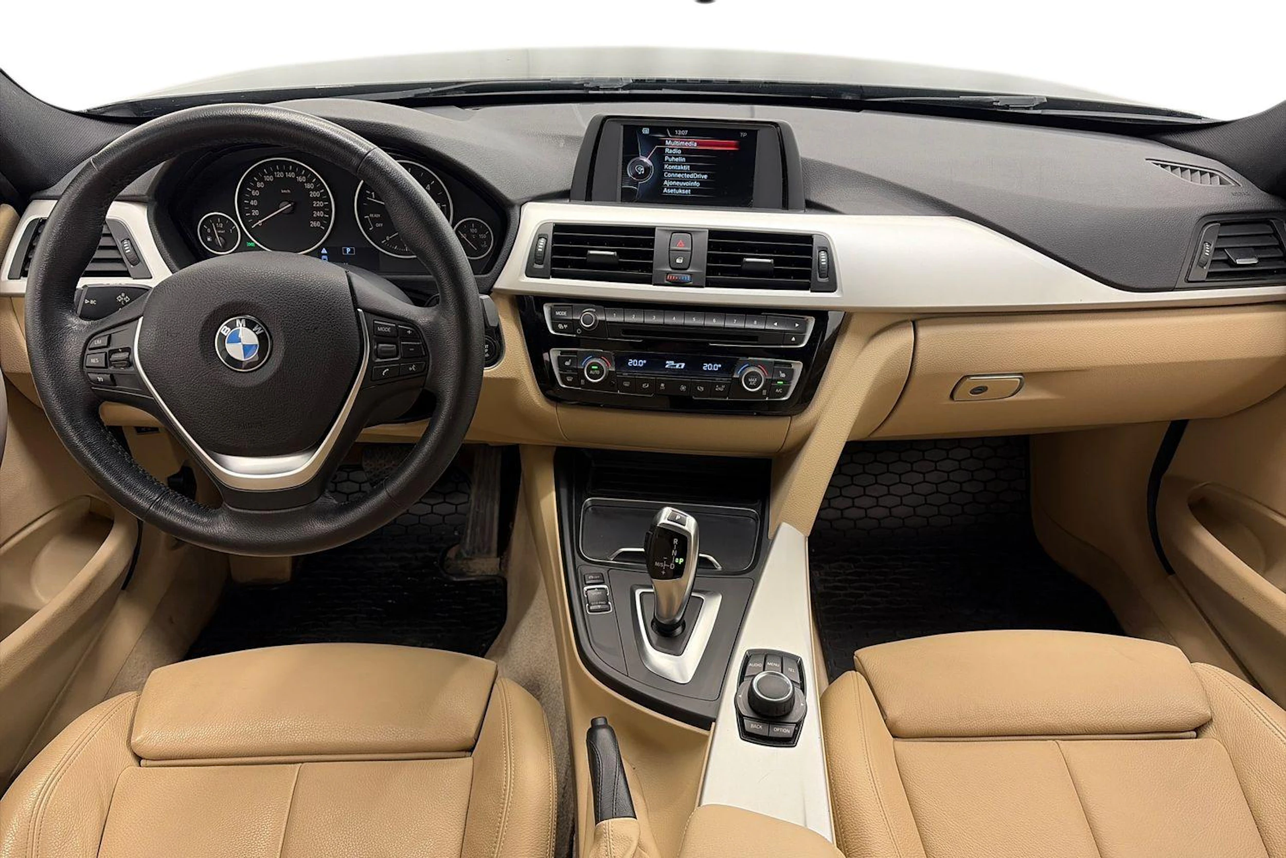 musta BMW 320 2017 kuva 9.