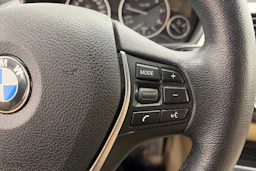 musta BMW 320 2017 kuva 19.