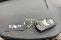 musta BMW 320 2017 kuva 27.