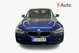 sininen BMW 320 2018 kuva 8.
