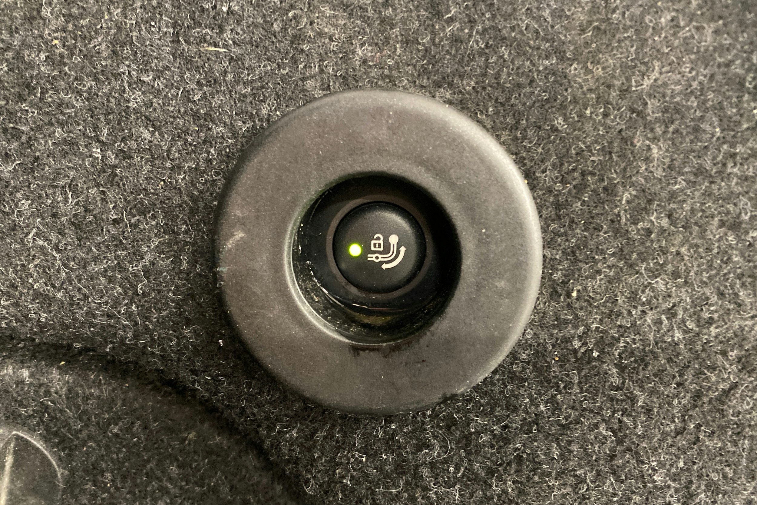 sininen BMW 320 2018 kuva 18.