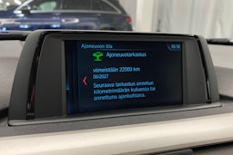 sininen BMW 320 2018 kuva 26.