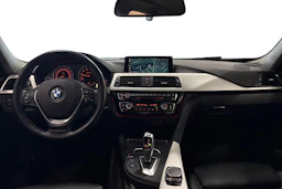 valkoinen BMW 320 2018 kuva 9.
