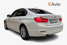 valkoinen BMW 320 2018 kuva 2.