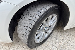 valkoinen BMW 320 2018 kuva 10.